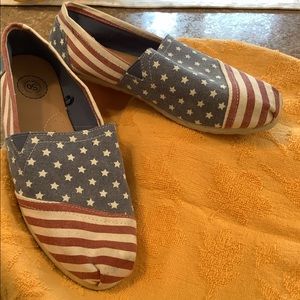 STARS AND STRIPES FLATS